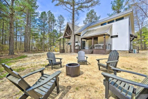 Stunning Broken Bow Gem with Hot Tub and Fire Pit